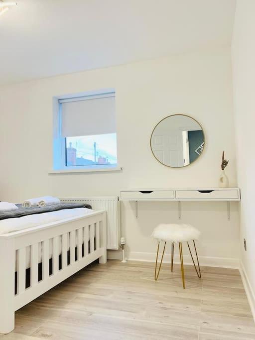 New Fully Furnished Cosy Home Balderton Exterior foto