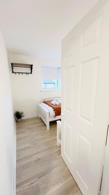 New Fully Furnished Cosy Home Balderton Exterior foto